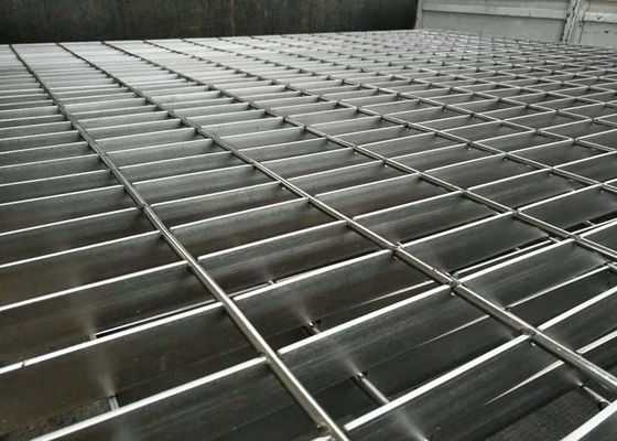 Galvanisierte Stange des Edelstahl-316, die nicht brennbare Metallgitterplattform zerreibt