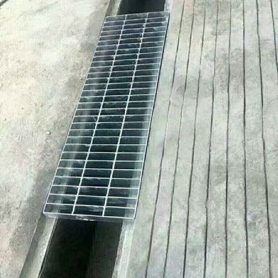 Die Aluminiumedelstahl-Stange, die Pulver des Grad-Q325 zerreibt, beschichtete