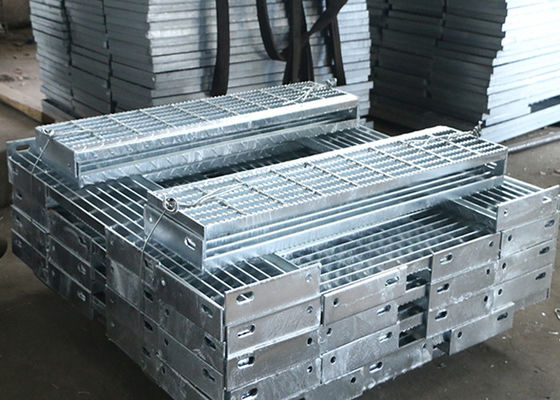 40x5mm gezackte Stangen-Gitter-Treppen-Schritte für städtische Technik
