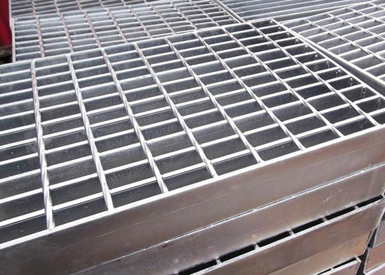 Park-Abfluss-Brücken-Metall, das 30X100mm leichte Schlagzähigkeit zerreibt