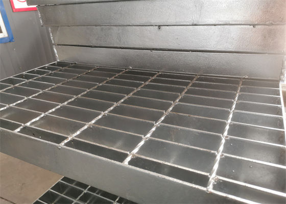 Antigleiter-kohlenstoffarme kratzende Stahlplatte 65x5mm für Stadions-Abflüsse