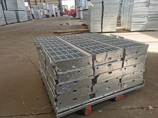 Antibeleg-galvanisierte perforiertes Treppen-Schritt-kratzendes heißes Stahlbad 65X5mm
