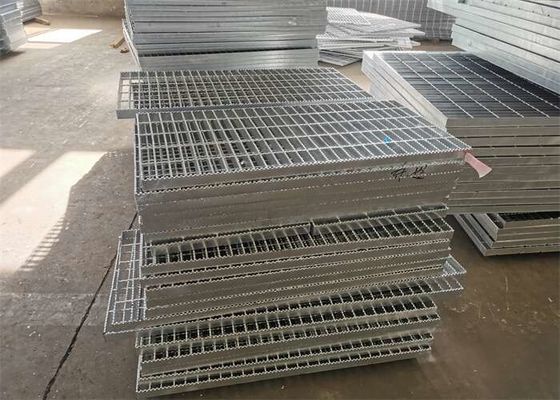 Gezahnte galvanisierte Stahl- Fahrstraße zerreibt das Zerreiben Aluminium-6063 für Stadions-Abfluss