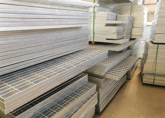 Breite des Antikorrosions-Stahlfahrstraßen-Gitter-1250mm für Chemiefabriken