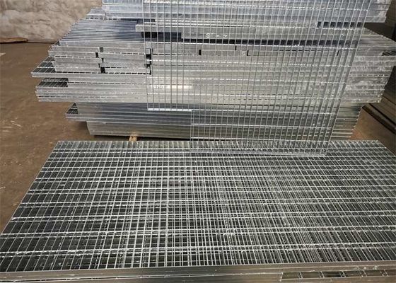 Heißes Bad galvanisierte die Stahlfahrstraßen-Gitter, die 25*3mm kundengebundene Form zerreiben