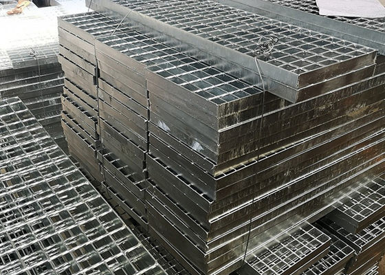 Verdicktes heißes Bad galvanisierte kratzende Stahlplattform für Parkplatz