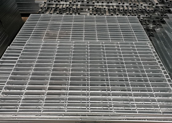 1000mm×6000mm heißes Bad galvanisierte Stahlbürgersteigs-Griffigkeit geschweißtes Stahlgitter