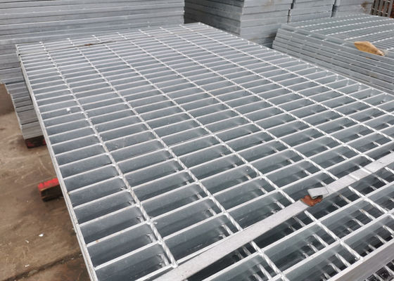 1000mm×6000mm heißes Bad galvanisierte Stahlbürgersteigs-Griffigkeit geschweißtes Stahlgitter