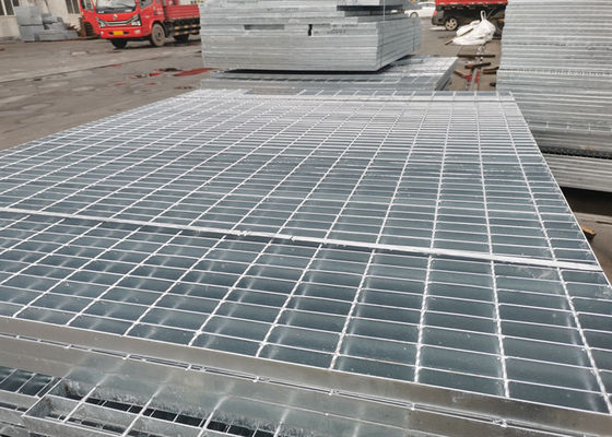 30*100mm geschweißter Stangen-Gitter-Gehweg Q235 galvanisierte Stahlgitter