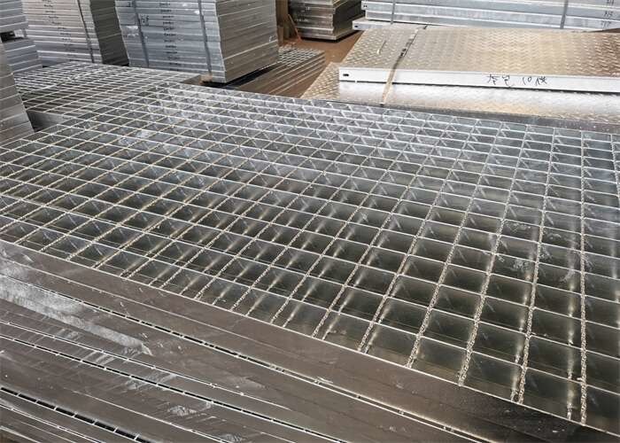 Breite des Antikorrosions-Stahlfahrstraßen-Gitter-1250mm für Chemiefabriken